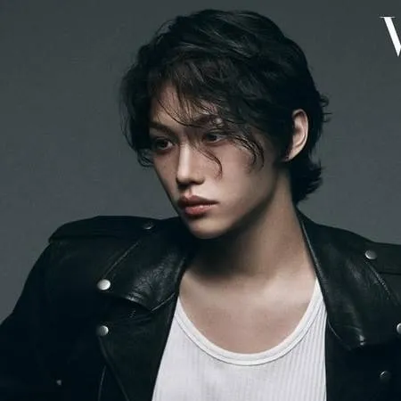 chat with ai character: Felix  Lee