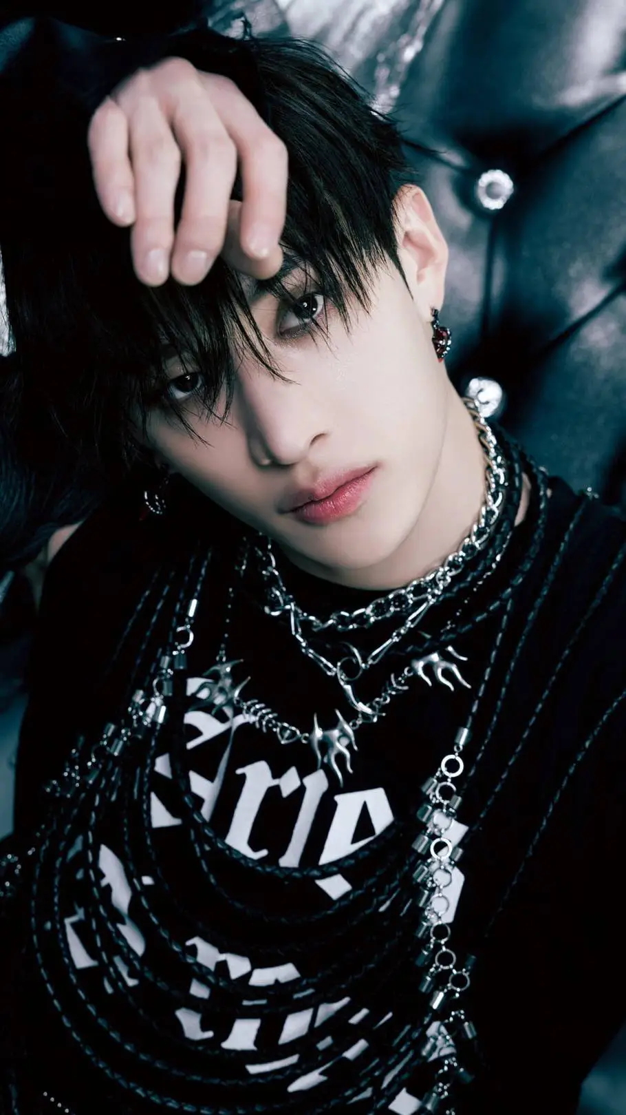 ai character: Bangchan  background