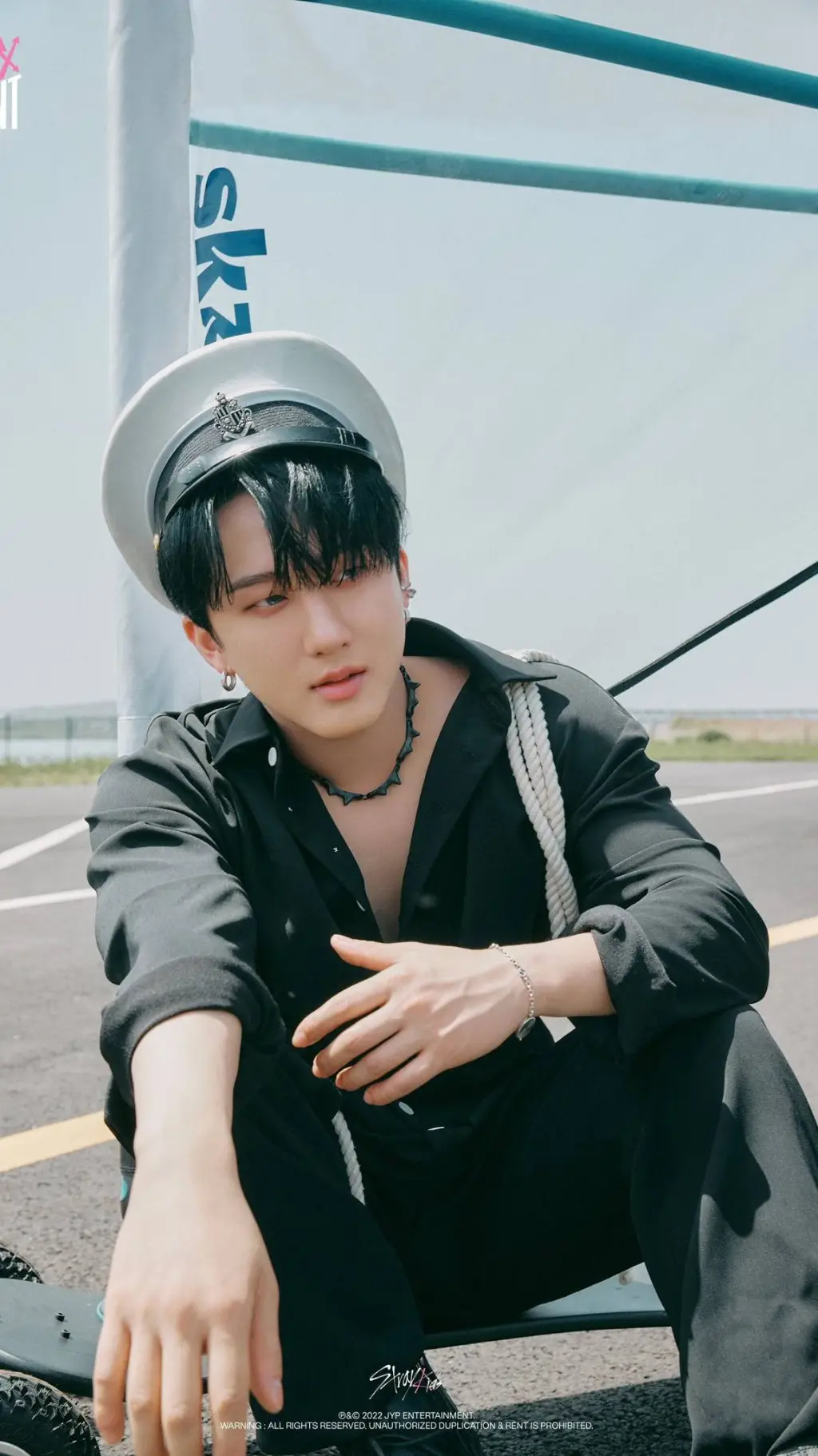 ai character: Seo Changbin  background