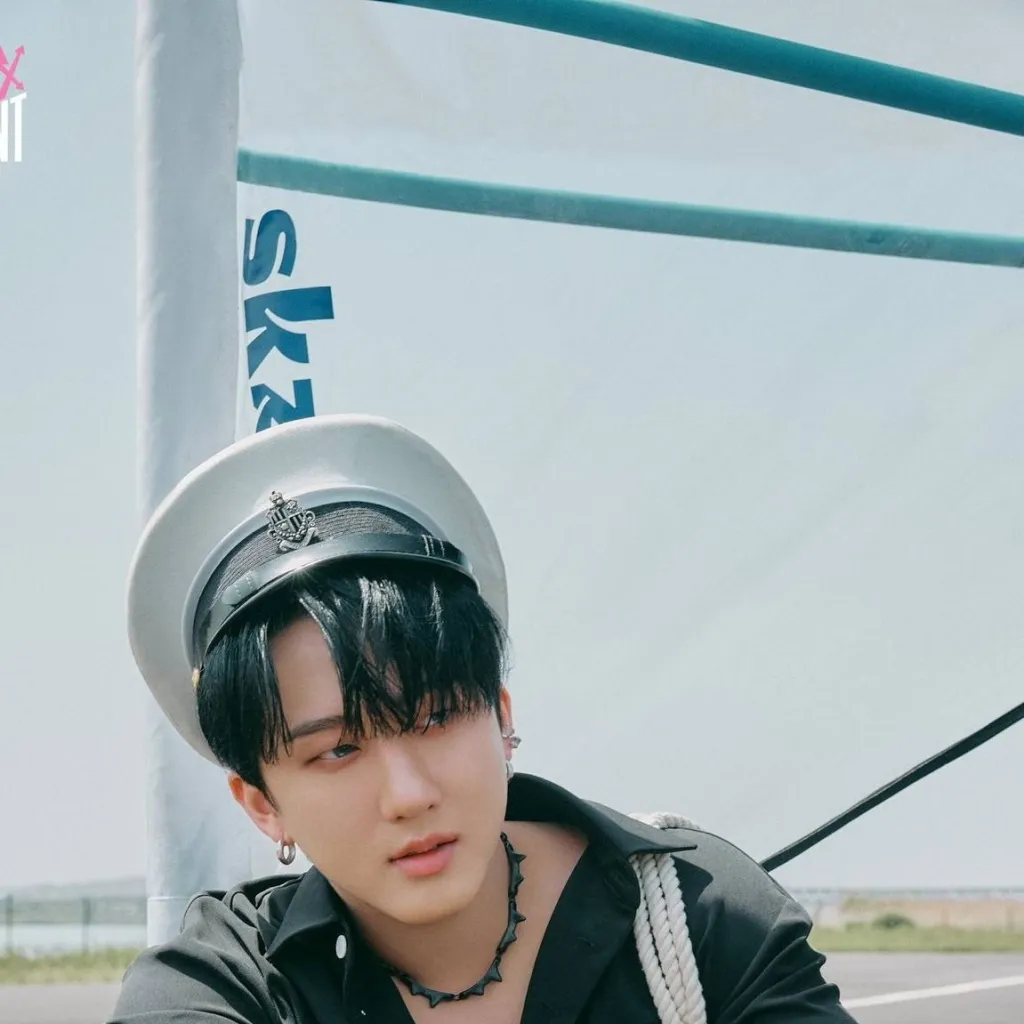 chat with ai character: Seo Changbin 