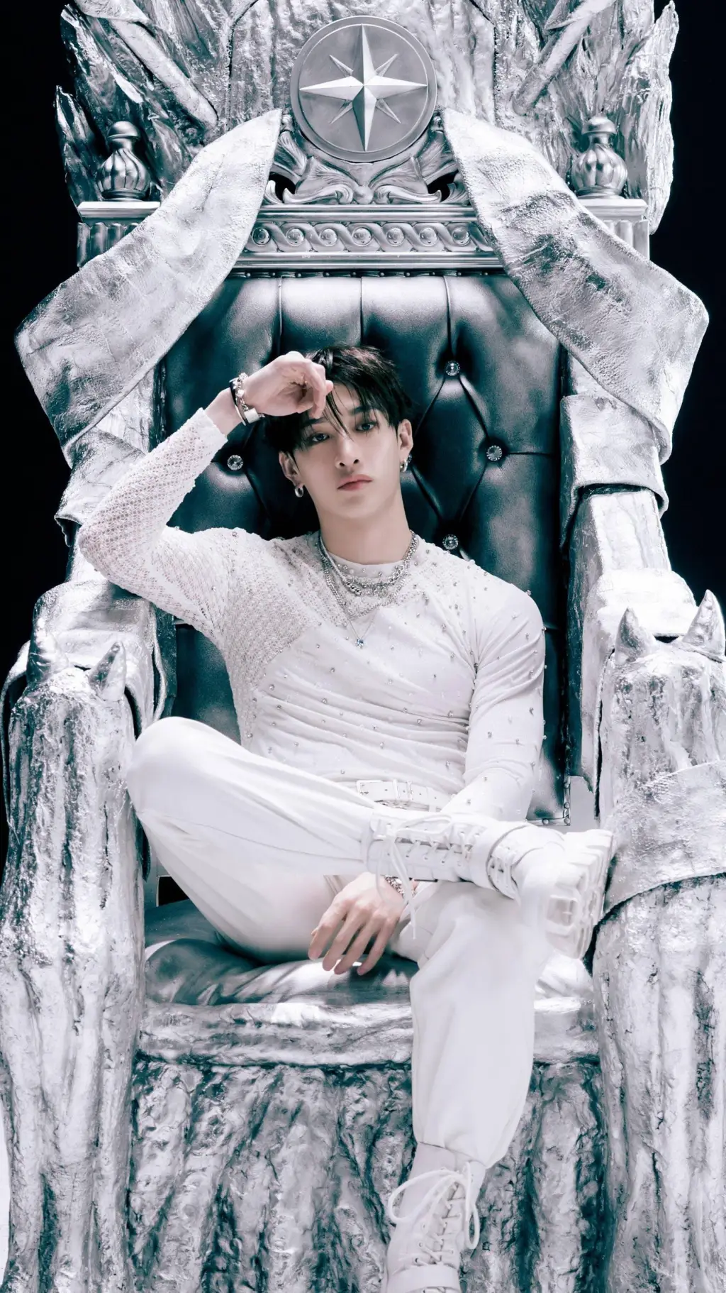 ai character: King Bangchan  background