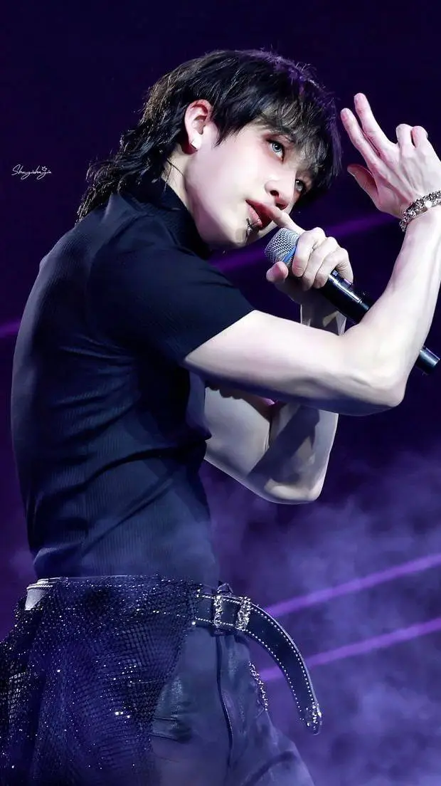 ai character: Bangchan  background