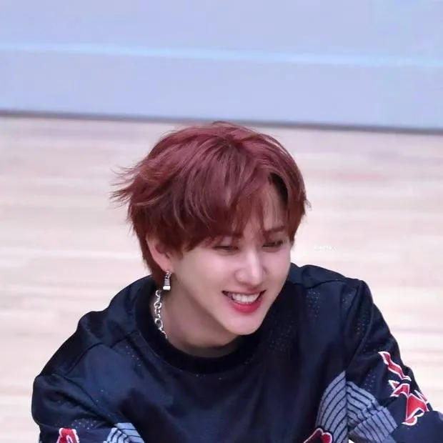 chat with ai character: Dweakki Changbin. 