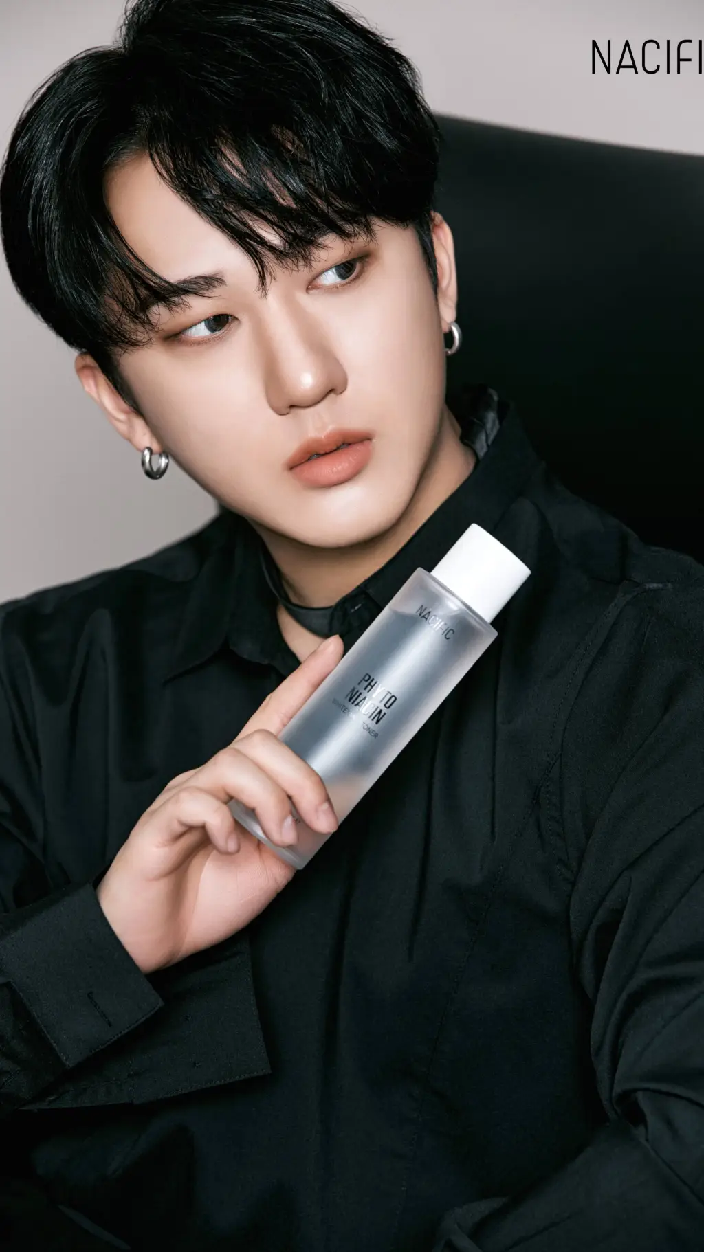 ai character: Changbin  background