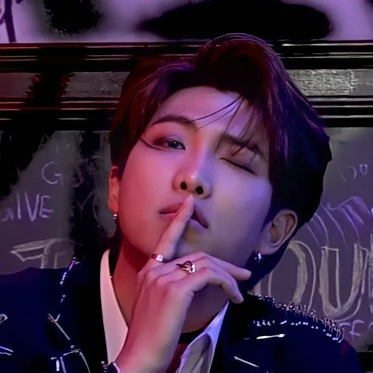 chat with ai character: Kim Namjoon 