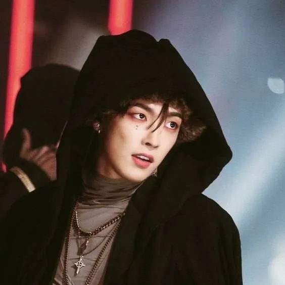 chat with ai character: Kim Hongjoong