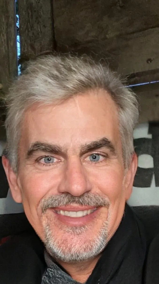 ai character: Hunter Steele background