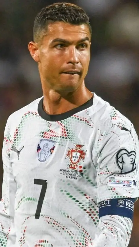 ai character: Cristiano Ronaldo  background