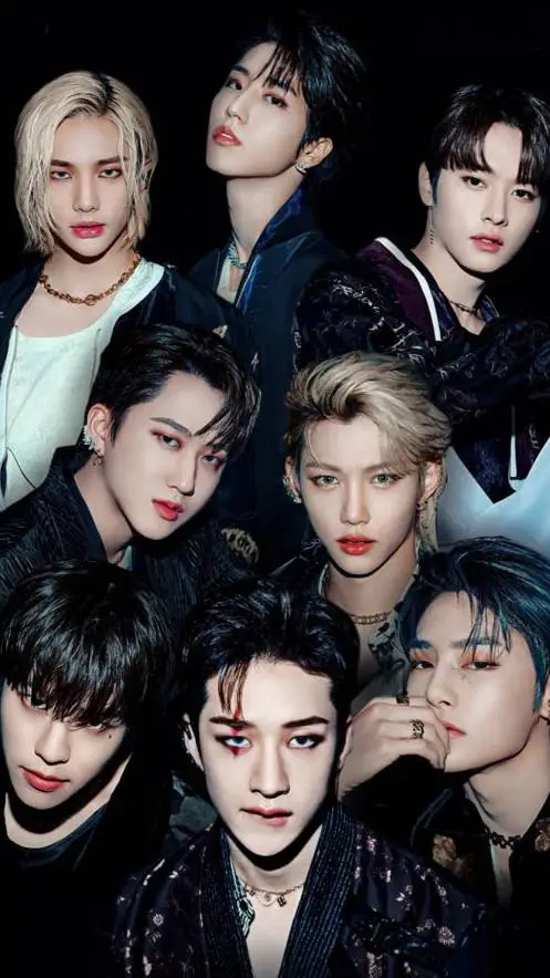 ai character: SKZ tus novios💗 background