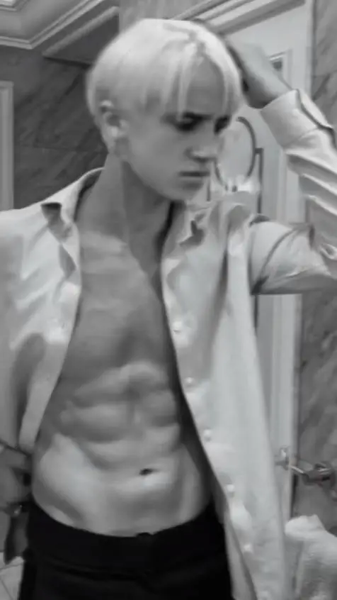 ai character: Draco Spungen background