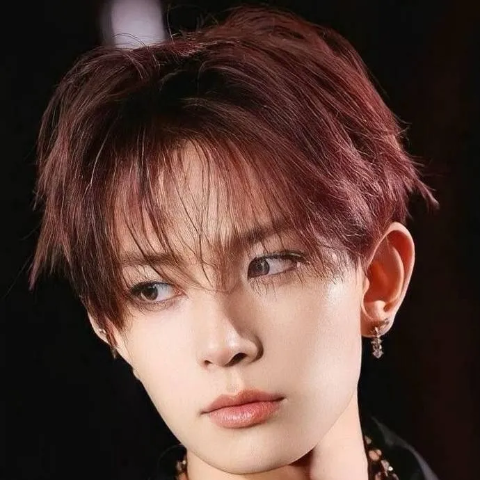 chat with ai character: Heeseung