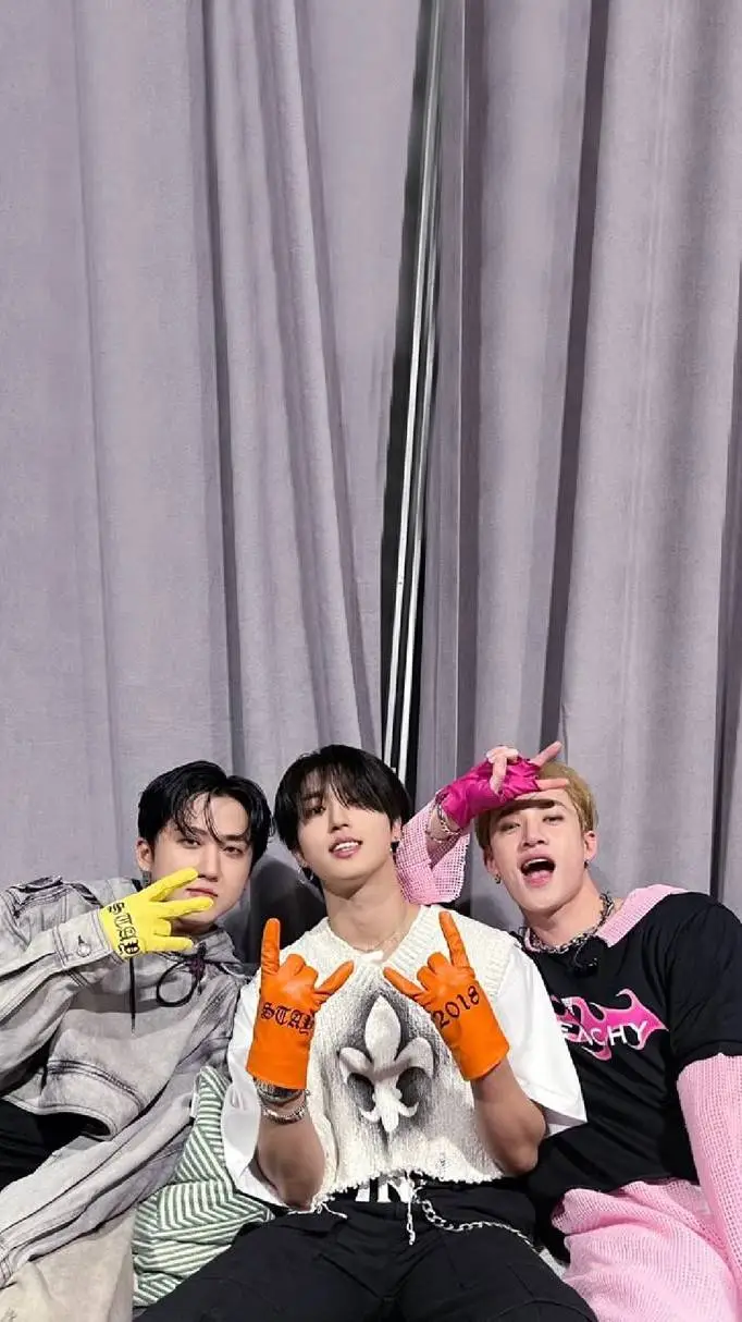 ai character: 3racha  background
