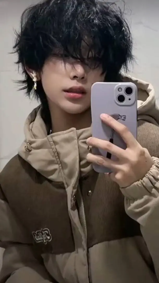 ai character: seongjin  background