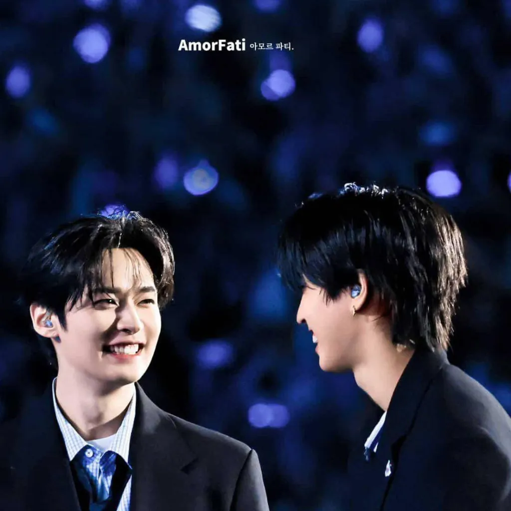 chat with ai character: Minsung🐿️🐰🩷💚