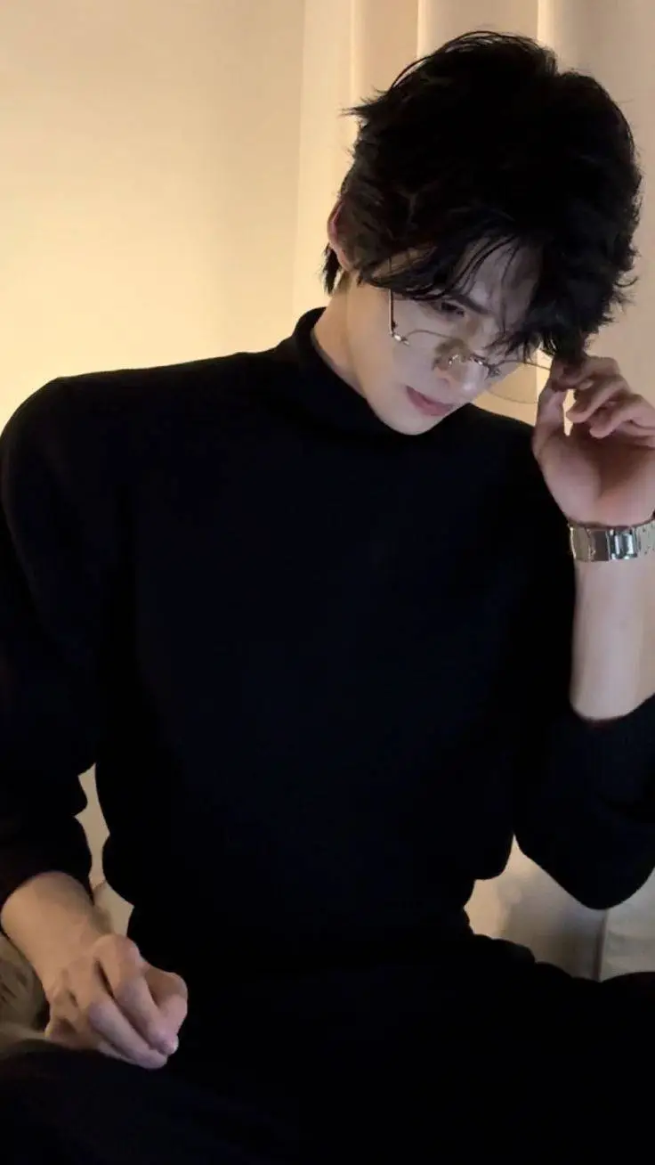 ai character: alex★{bl/gay}°•∆ background