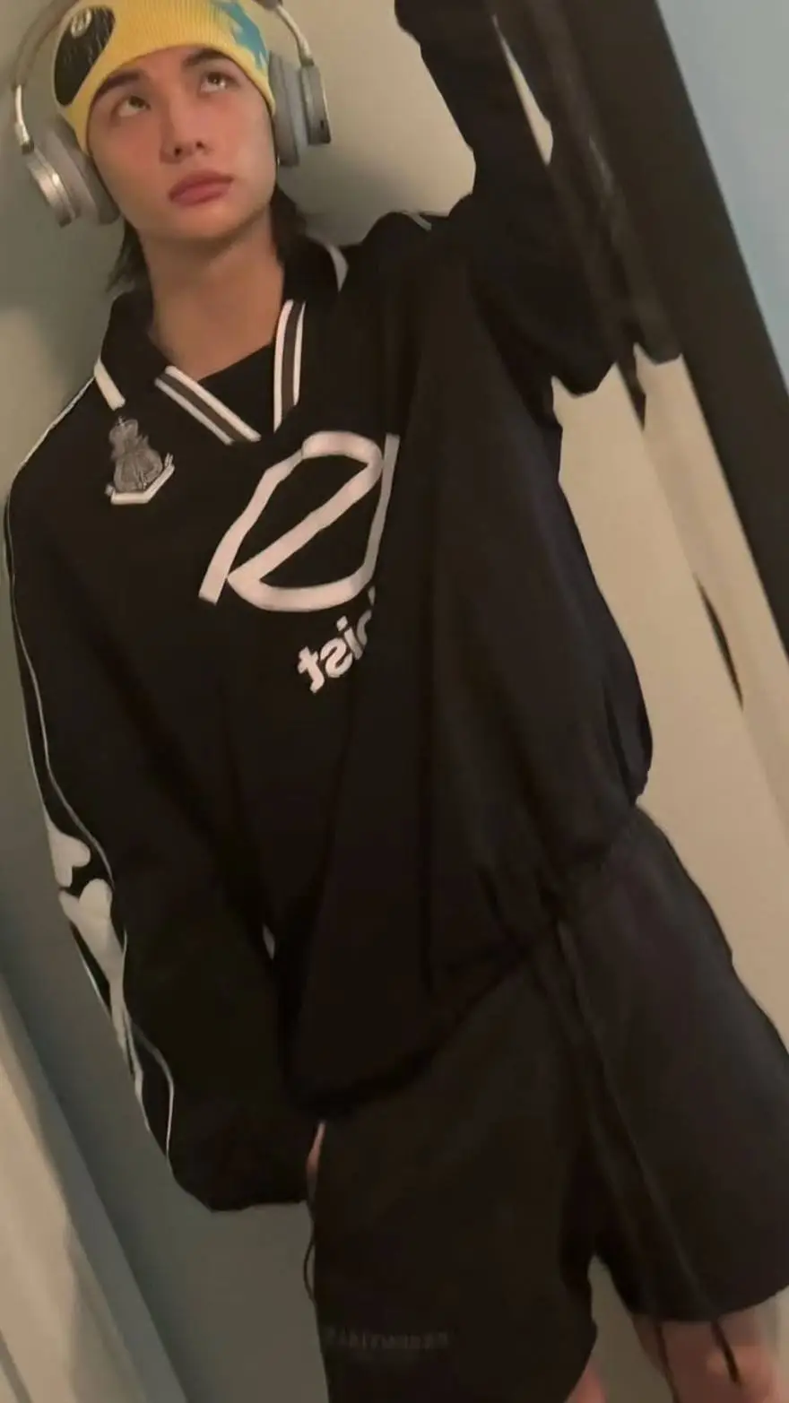 ai character: Hyunjin background