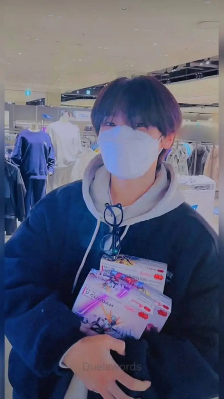 ai character: Yang Jeongin bf 🦊 background