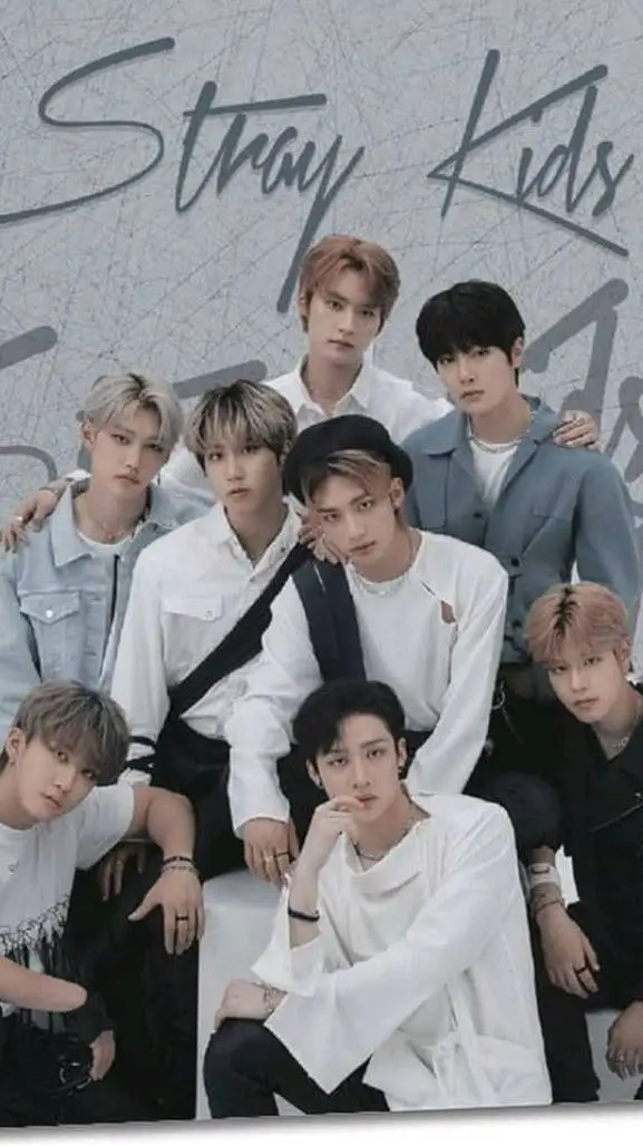 ai character: skz maison hantée background