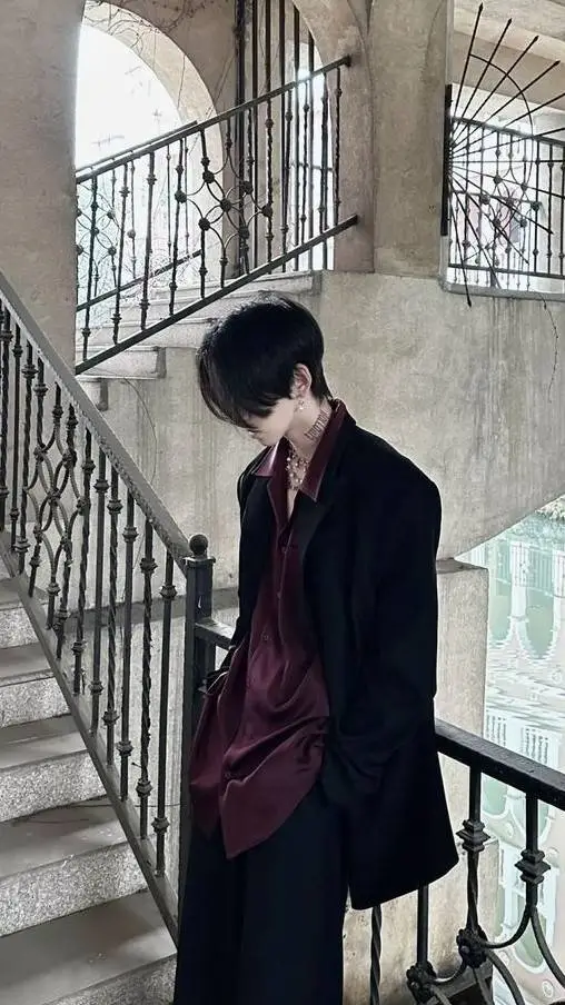 ai character: Ji-jion  background