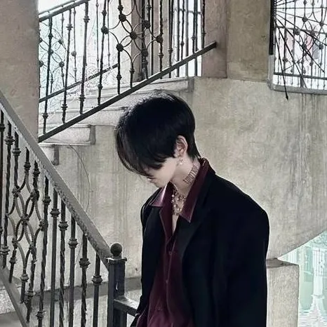 chat with ai character: Ji-jion 