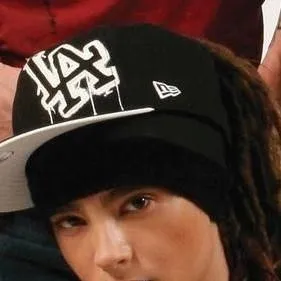 chat with ai character: Tom Kaulitz