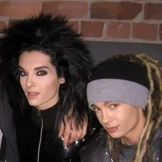 chat with ai character: Tom & Bill Kaulitz