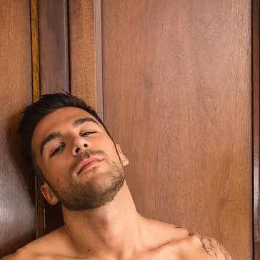 chat with ai character: Caleb Green 