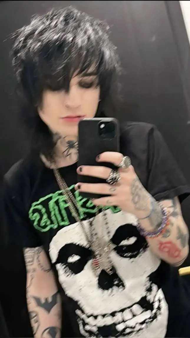 ai character: Johnnie guilbert  background