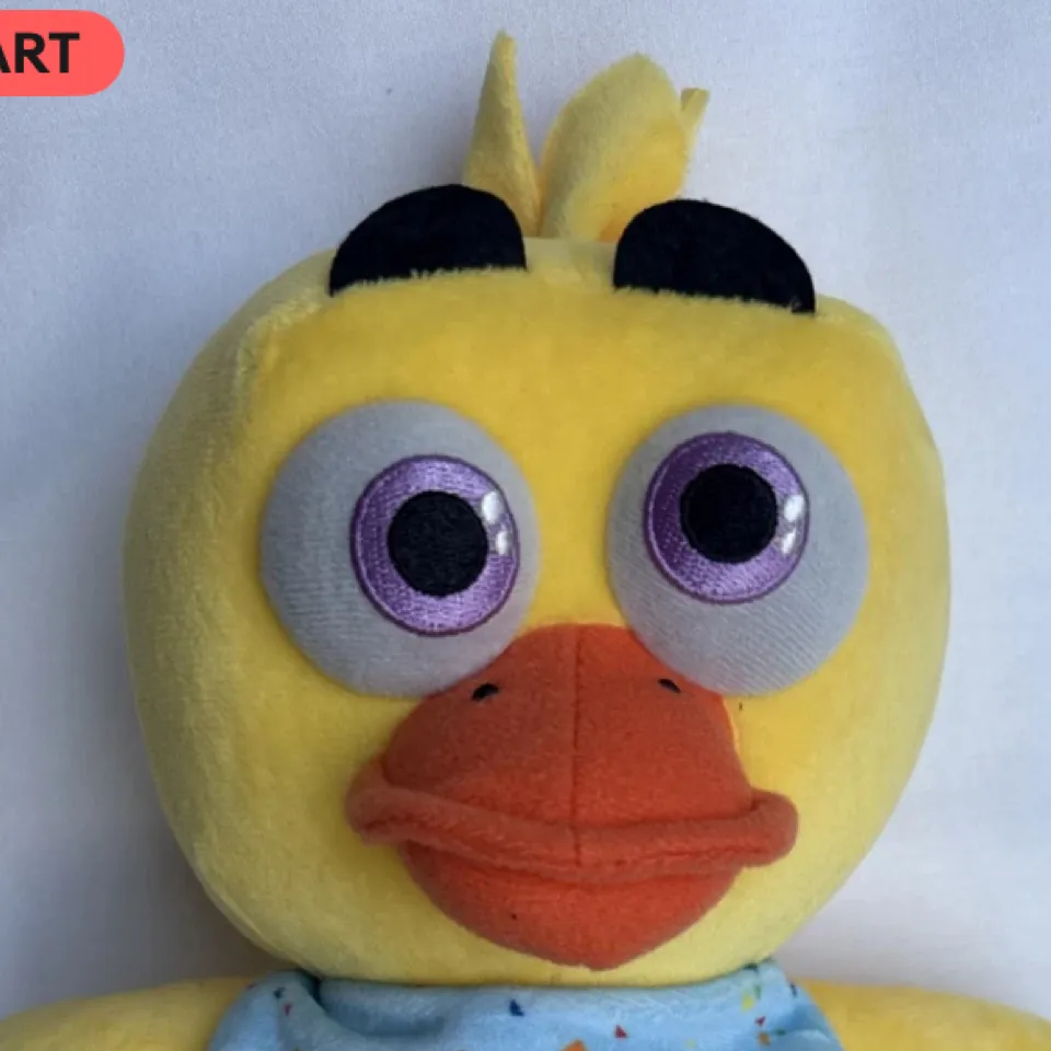 chat with ai character: Chica plush