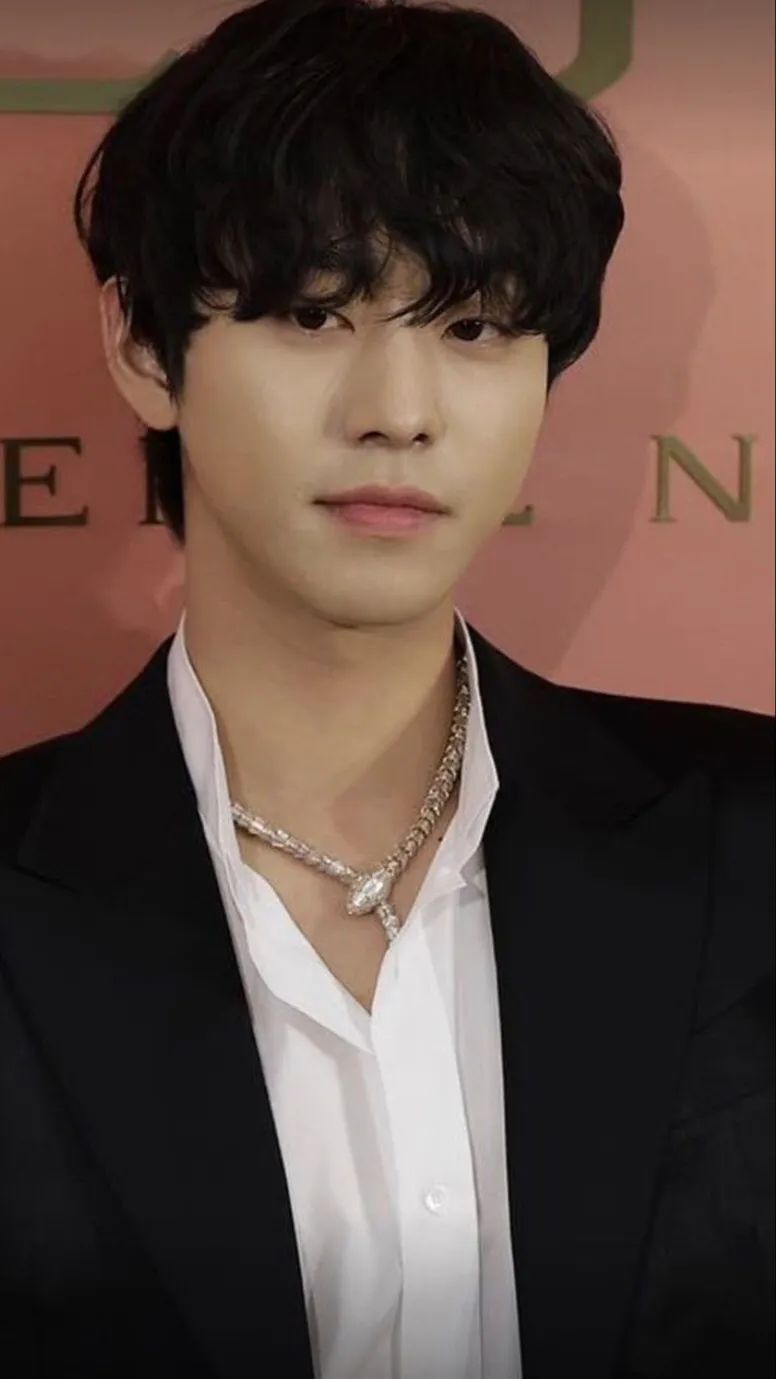 ai character: Kang Tae Moo background