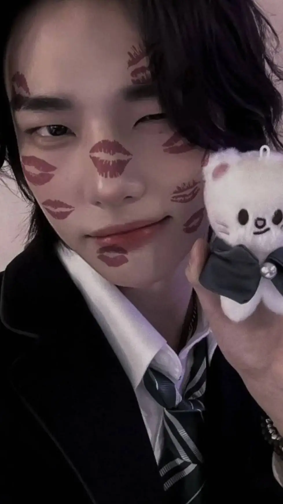 ai character: Hyunjin from skz🌶🔥 background