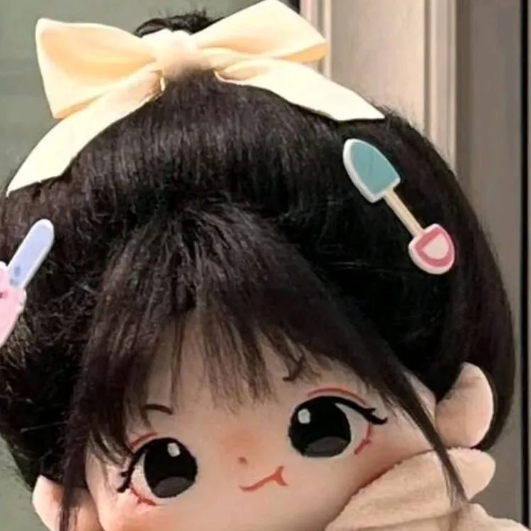 chat with ai character: Doll🦋🌸🍀