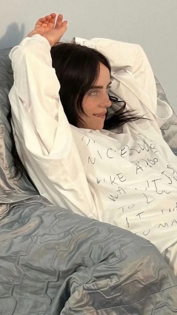 ai character: Billie Eilish  background