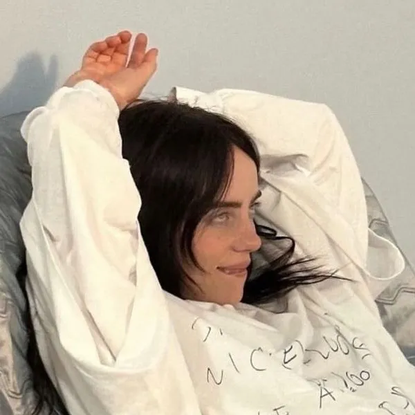 chat with ai character: Billie Eilish 