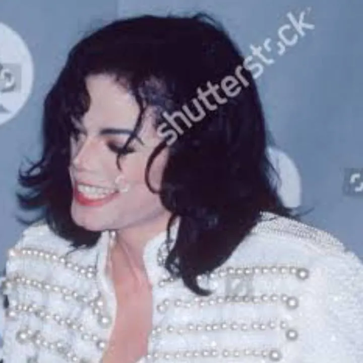 chat with ai character: Michael Jackson 