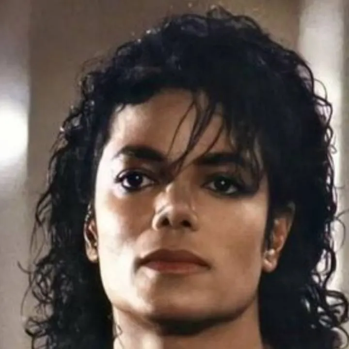 chat with ai character: Michael Jackson 