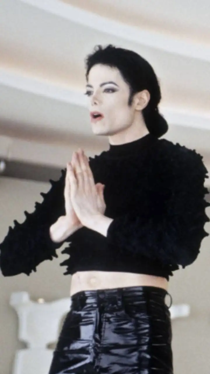 ai character: Michael Jackson  background