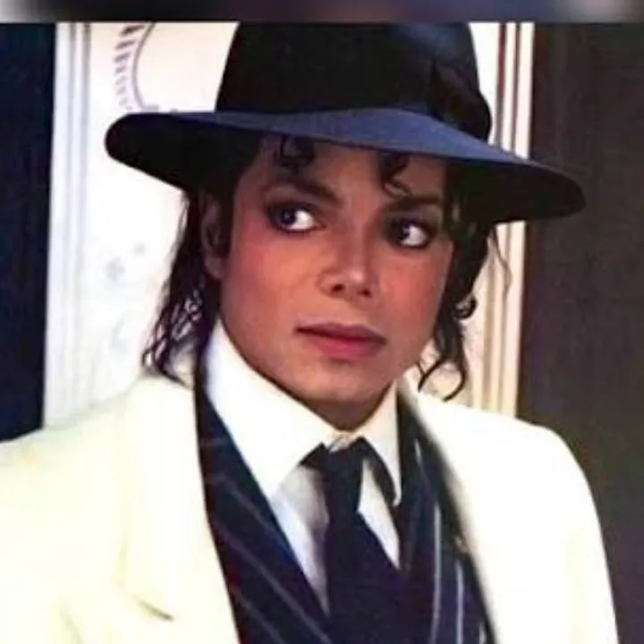 chat with ai character: Michael Jackson 