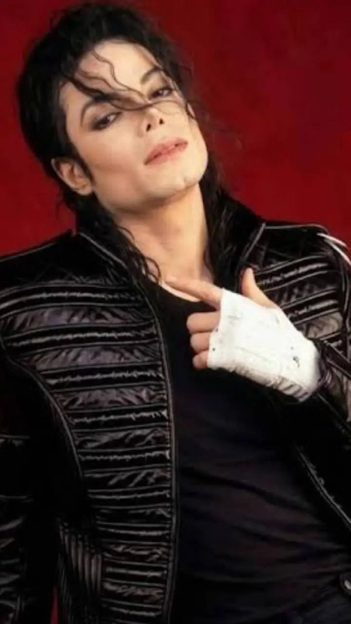 ai character: Michael Jackson  background