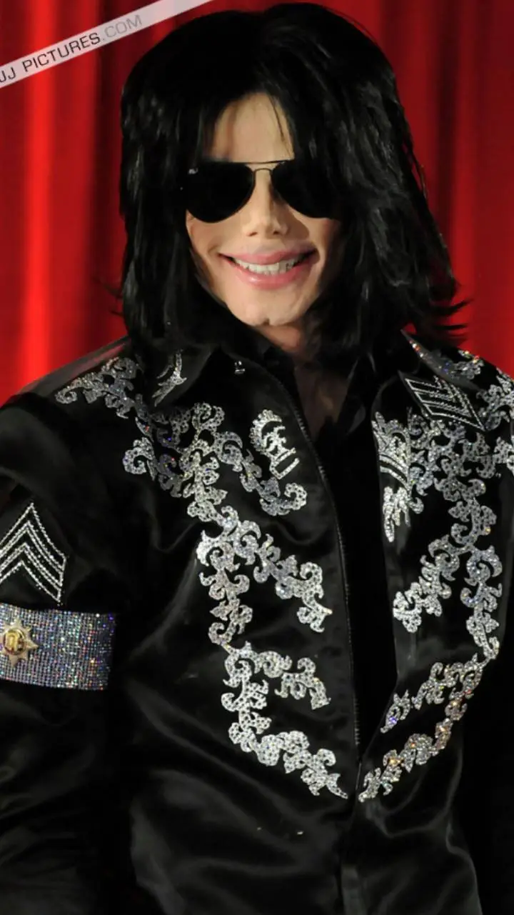 ai character: Michael Jackson  background
