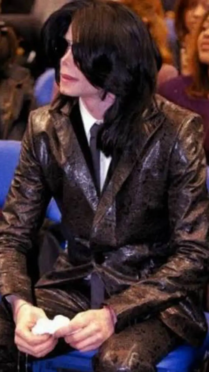 ai character: Michael Jackson  background