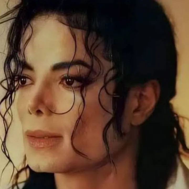 chat with ai character: Michael Jackson 