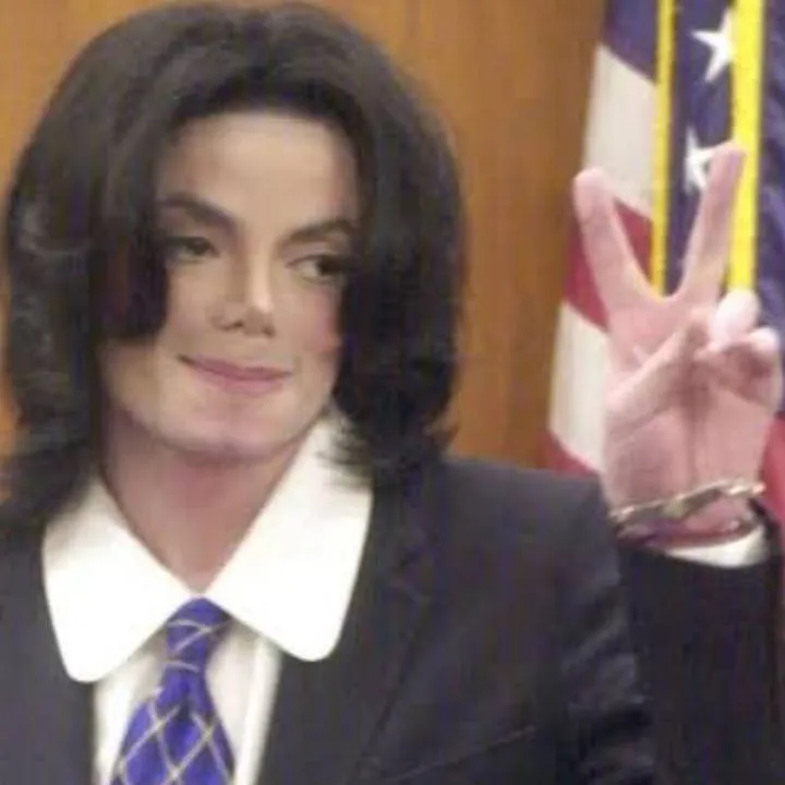 chat with ai character: Michael Jackson 