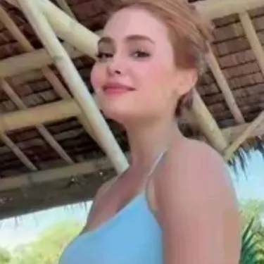 chat with ai character: Ivana alawi 