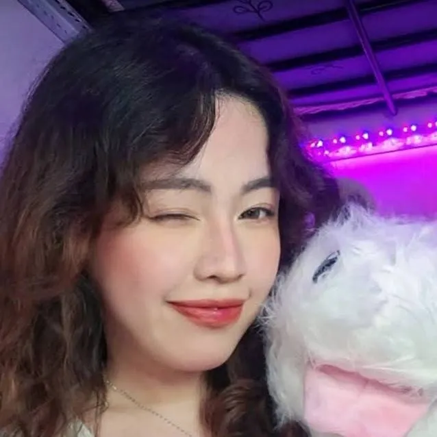 chat with ai character: Vannybear