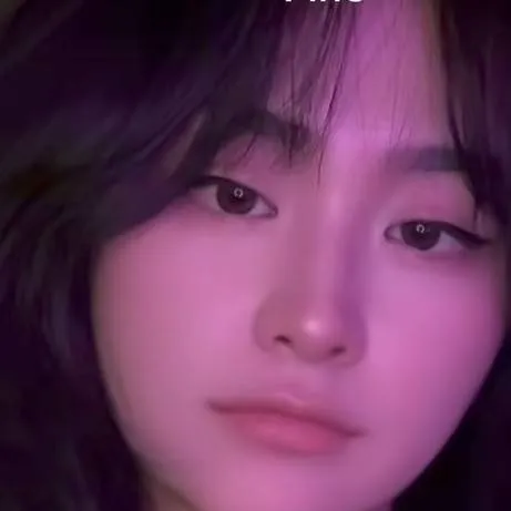 chat with ai character: Shieee