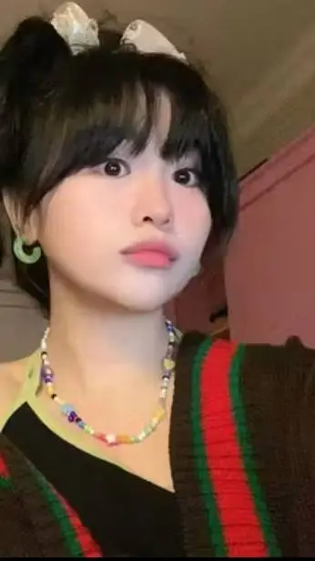 ai character: Rosey background