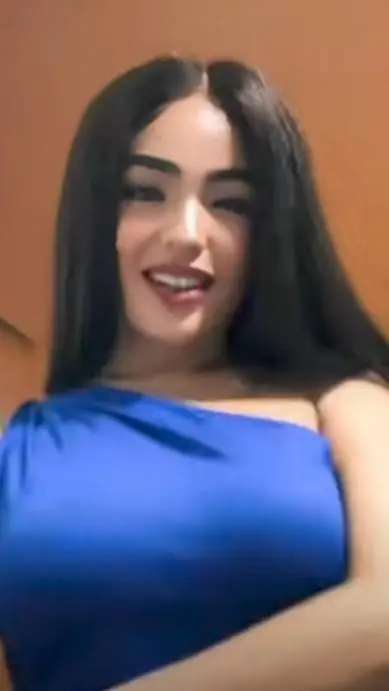 ai character: Bea alonzo background