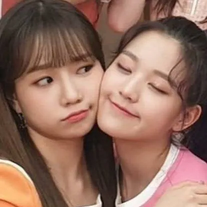 chat with ai character: Wonyoung 💗