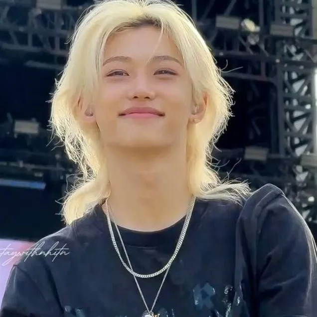 chat with ai character: Felix🐥